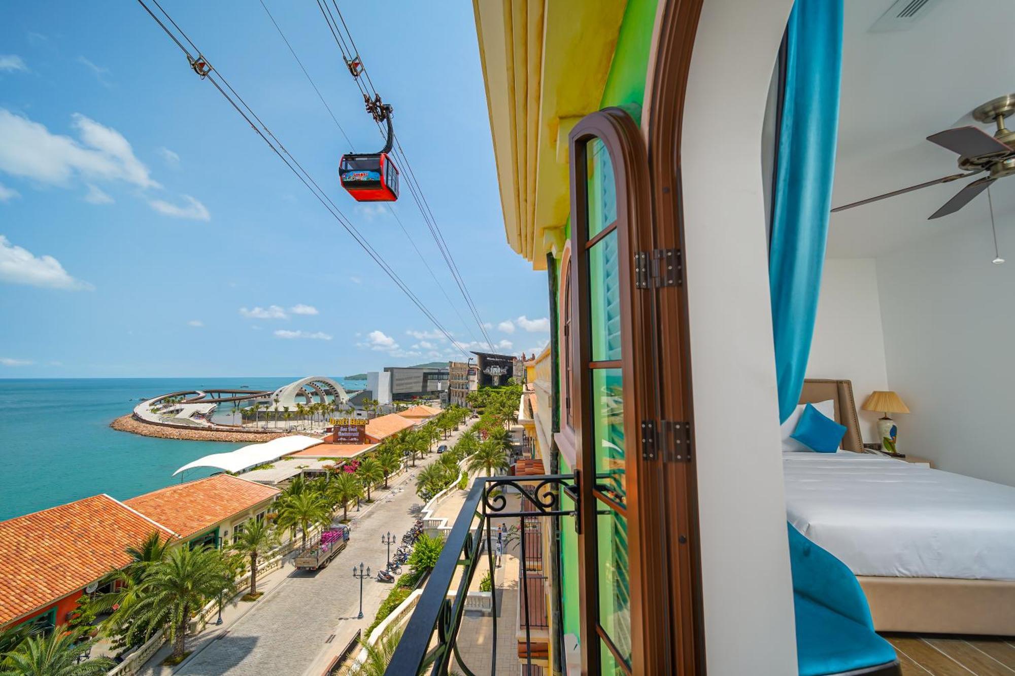 Roma Hotel Phu Quoc - Free Airport Shuttle & Sunset Town Tour Екстер'єр фото